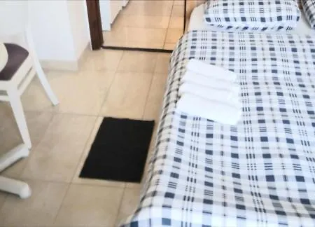 S Pogledom Na