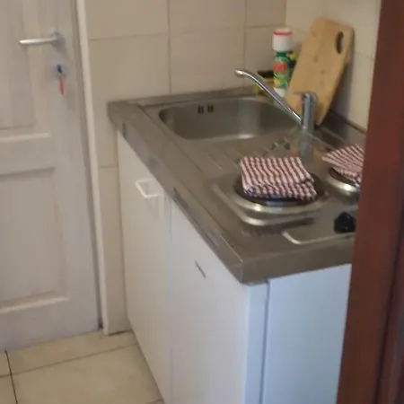 S Pogledom Na *